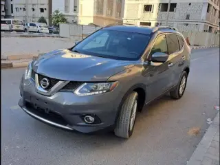 2016 Nissan Rogue in Dubai used car