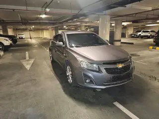 2013 Chevrolet Cruze في Dubai سيارة مستعملة