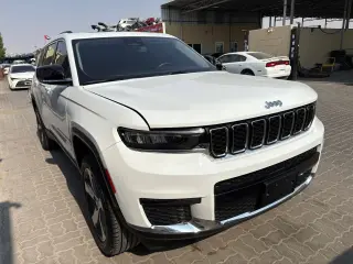 2021 Jeep Grand Cherokee في Dubai سيارة مستعملة