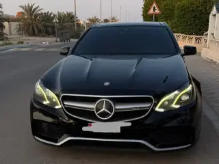 2010 Mercedes-Benz E63 AMG في Abu Dhabi سيارة مستعملة