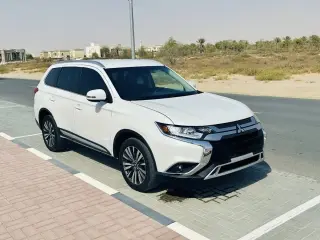 2020 Mitsubishi Outlander in Dubai used car