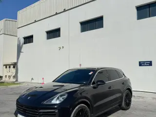 2019 Porsche Cayenne in Abu Dhabi used car