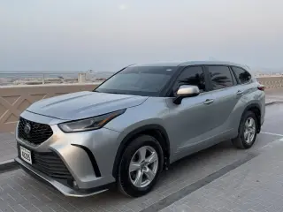 2023 Toyota Highlander in Dubai used car