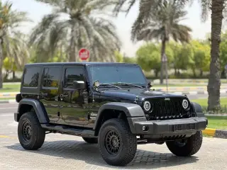 2015 Jeep Wrangler في Dubai سيارة مستعملة