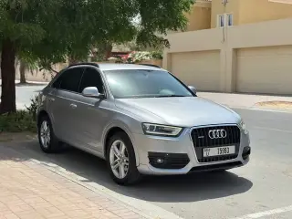 2015 Audi Q3 في Dubai سيارة مستعملة