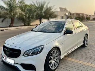 2010 Mercedes-Benz E63 AMG في Al Ain سيارة مستعملة