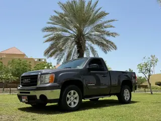 2011 GMC Sierra in Abu Dhabi used car