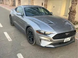 2021 Ford Mustang في Dubai سيارة مستعملة