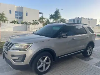 2017 Ford Explorer in Dubai used car