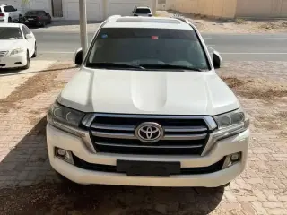 2019 Toyota Land Cruiser in Abu Dhabi used car