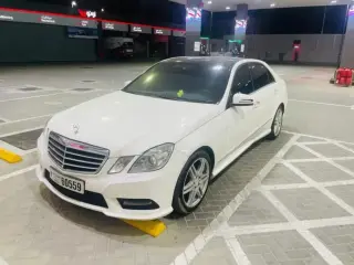 2013 Mercedes-Benz E-Class في Ajman سيارة مستعملة
