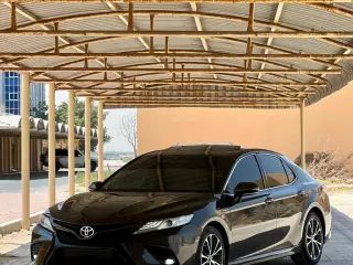 2019 Toyota Camry in Dubai used car