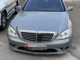 2009 Mercedes-Benz S-Class في Al Ain سيارة مستعملة