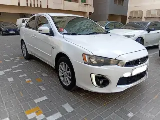 2015 Mitsubishi Lancer in Sharjah used car