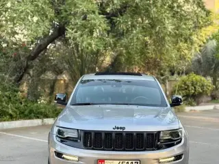 2014 Jeep Cherokee في Abu Dhabi سيارة مستعملة