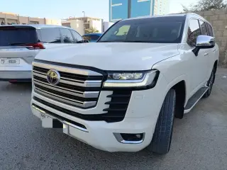 2023 Toyota Land Cruiser in Dubai used car