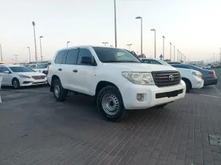 2015 Toyota Land Cruiser in Sharjah used car