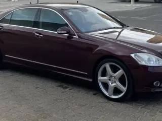 2009 Mercedes-Benz S-Class في Dubai سيارة مستعملة