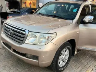 2011 Toyota Land Cruiser in Sharjah used car