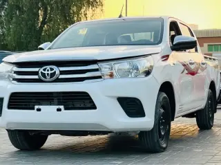 2022 Toyota Hilux in Dubai used car