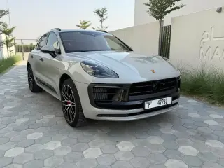 2024 Porsche Macan في Dubai سيارة مستعملة
