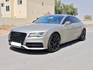 2011 Audi A7 في Dubai سيارة مستعملة