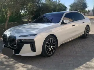 2023 BMW 7-Series في Abu Dhabi سيارة مستعملة