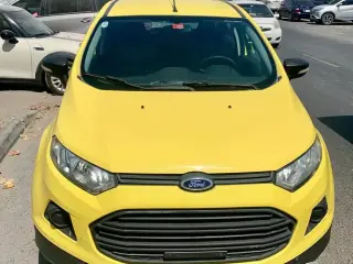 2015 Ford EcoSport في Dubai سيارة مستعملة