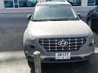 2020 Hyundai Venue في Dubai سيارة مستعملة