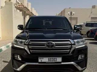 2018 Toyota Land Cruiser in Dubai used car