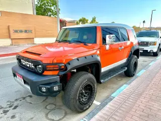 2014 Toyota FJ Cruiser in Abu Dhabi used car
