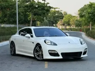 2010 Porsche Panamera في Dubai سيارة مستعملة