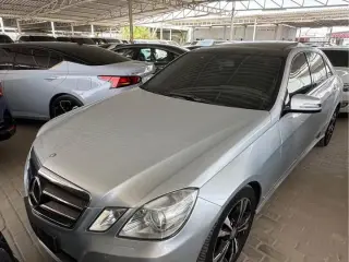 2010 Mercedes-Benz E-Class في Ajman سيارة مستعملة