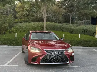 2018 Lexus LS 500 في Dubai سيارة مستعملة