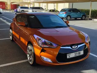 2013 Hyundai Veloster في Dubai سيارة مستعملة