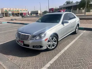 2010 Mercedes-Benz E-Class في Al Ain سيارة مستعملة