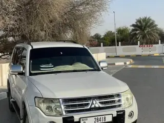 2010 Mitsubishi Pajero in Abu Dhabi used car