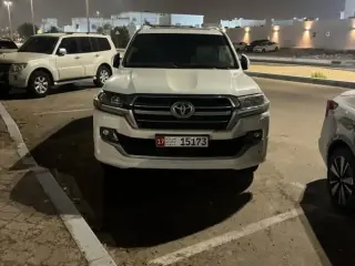 2019 Toyota Land Cruiser in Dubai used car