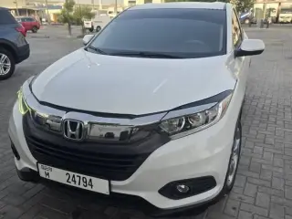 2021 Honda HR-V في Dubai سيارة مستعملة