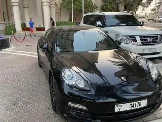 2012 Porsche Panamera في Dubai سيارة مستعملة
