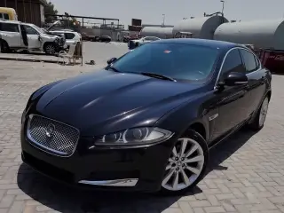 2013 Jaguar XF في Dubai سيارة مستعملة