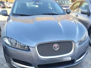 2015 Jaguar XF في Dubai سيارة مستعملة