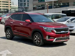 2023 Kia Seltos في Dubai سيارة مستعملة