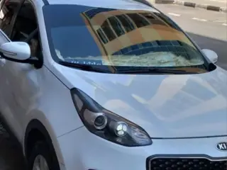 2017 Kia Sportage في Dubai سيارة مستعملة