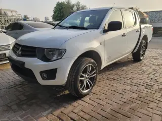 2011 Mitsubishi L200 in Dubai used car