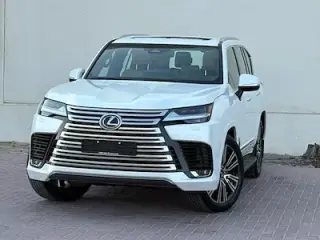 2025 Lexus LX 700 في Dubai سيارة مستعملة