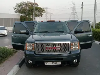 2011 GMC Sierra in Abu Dhabi used car