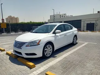 2015 Nissan Sentra في Dubai سيارة مستعملة