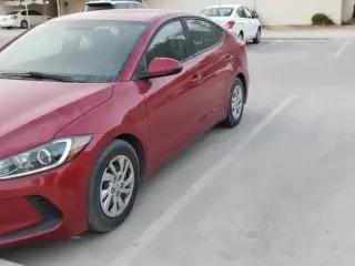 2017 Hyundai Elentra في Al Ain سيارة مستعملة