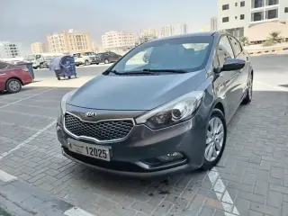 2014 Kia K3 في Dubai سيارة مستعملة